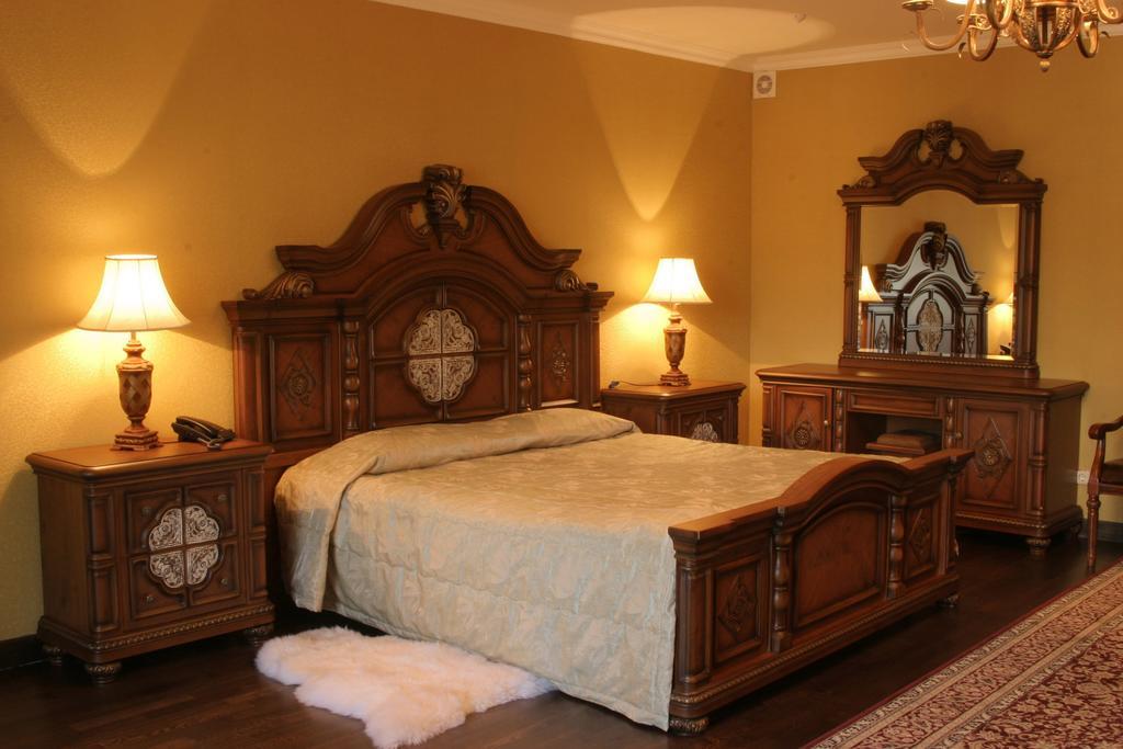 Merey Hotel Karagandy Quarto foto