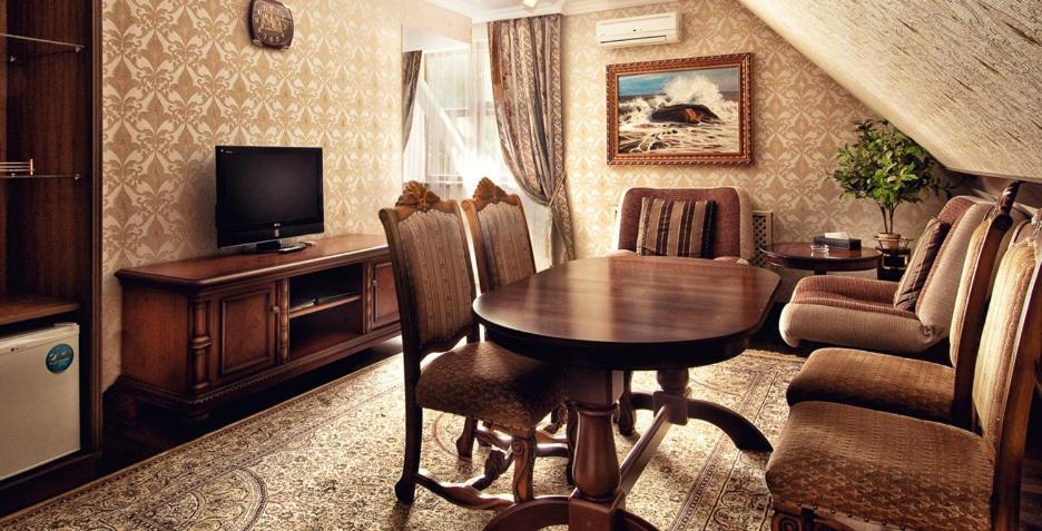 Merey Hotel Karagandy Quarto foto
